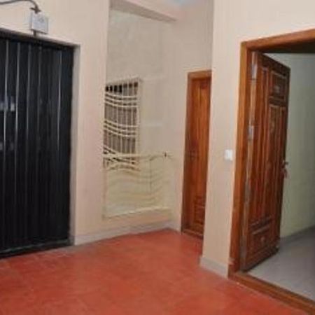 Windsor Service Apartment Салем Екстериор снимка